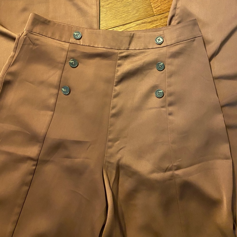 Wide-leg dress pants